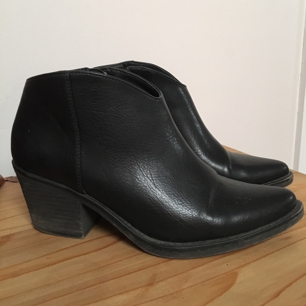 Black Western Boot